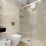 Apartment Vivi Homes - Bay - Pool - Gym - Big Terrace