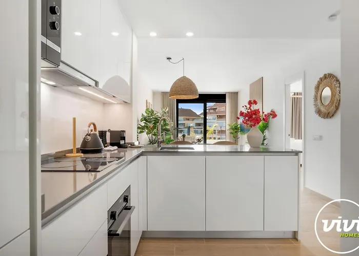 Apartment Vivi Homes - Bay - Pool - Gym - Big Terrace